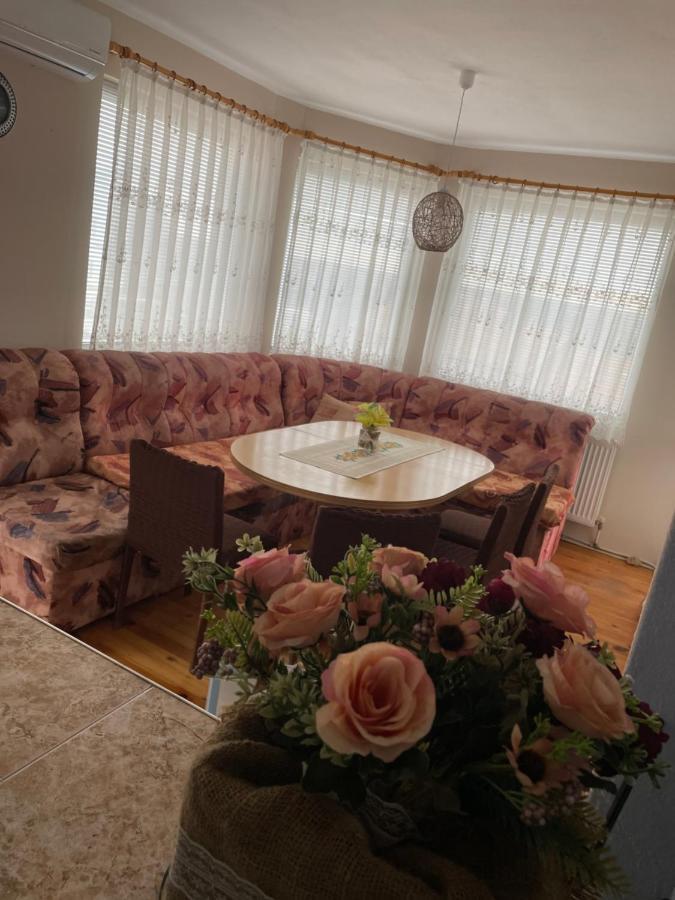 Къща За Гости Шишкови Shabla Bagian luar foto
